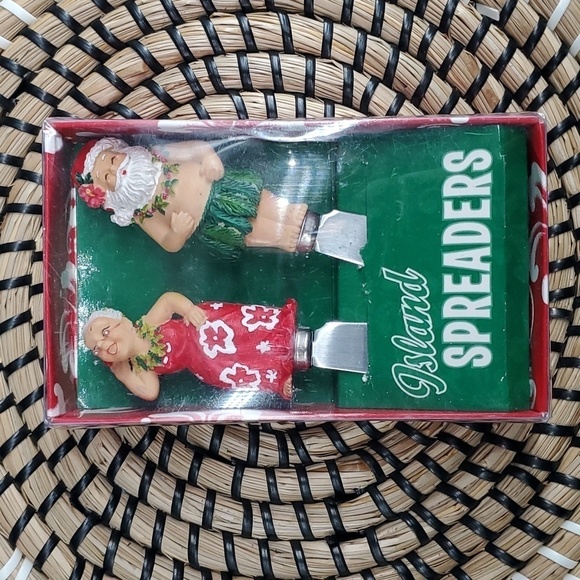 Island Heritage 2005 Island Spreaders - Picture 1 of 5